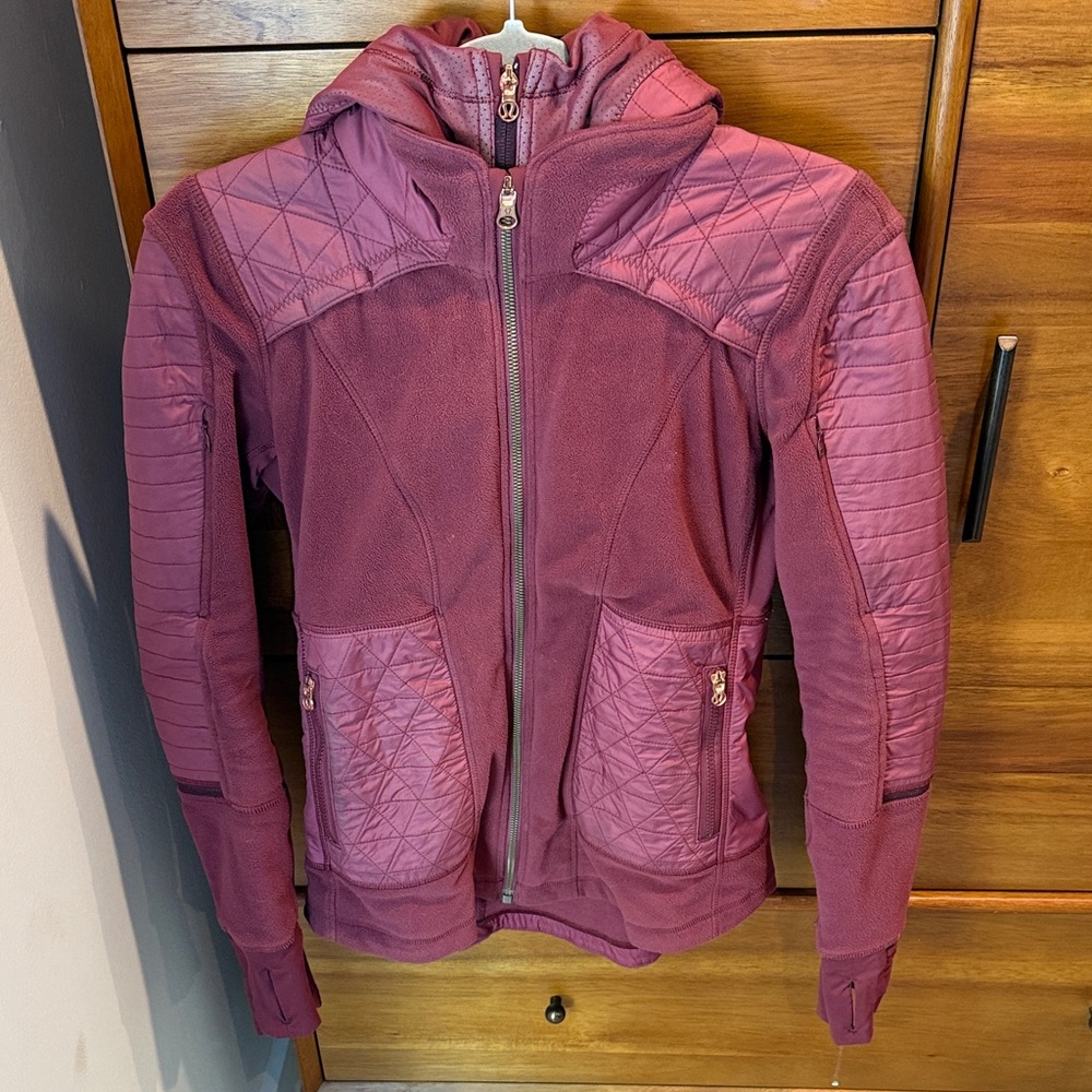 lululemon athletica Quilted Jacket in Burgundy